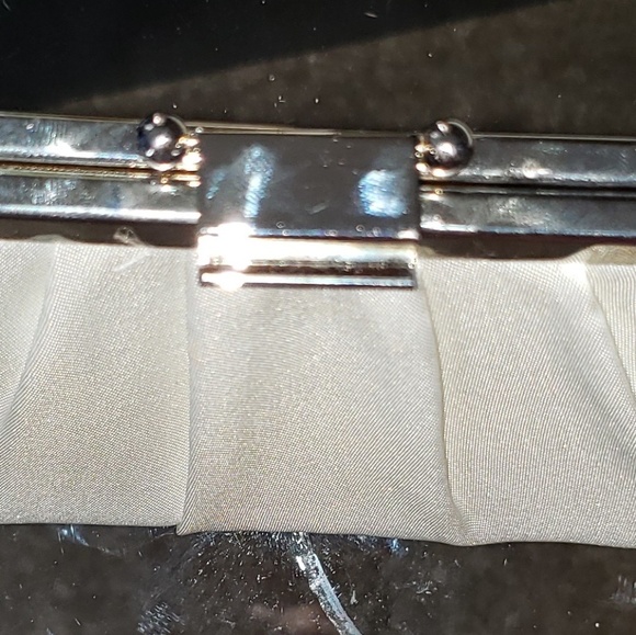 Jessica McClintock clutch - Picture 2 of 7